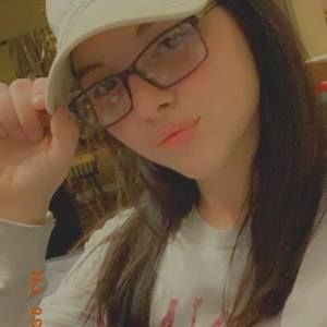 Meet your Posher, Alyssa